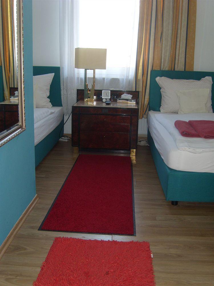 Hotel Franken An Der Messe Франкфурт-на-Майні Екстер'єр фото